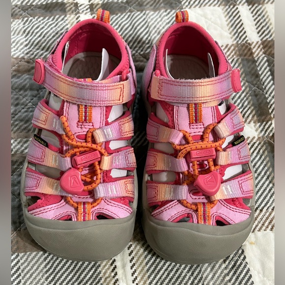 Keen Pink Footwear - Picture 1 of 9